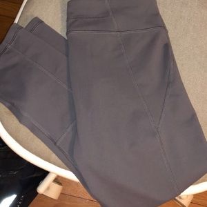 cropped UA leggings